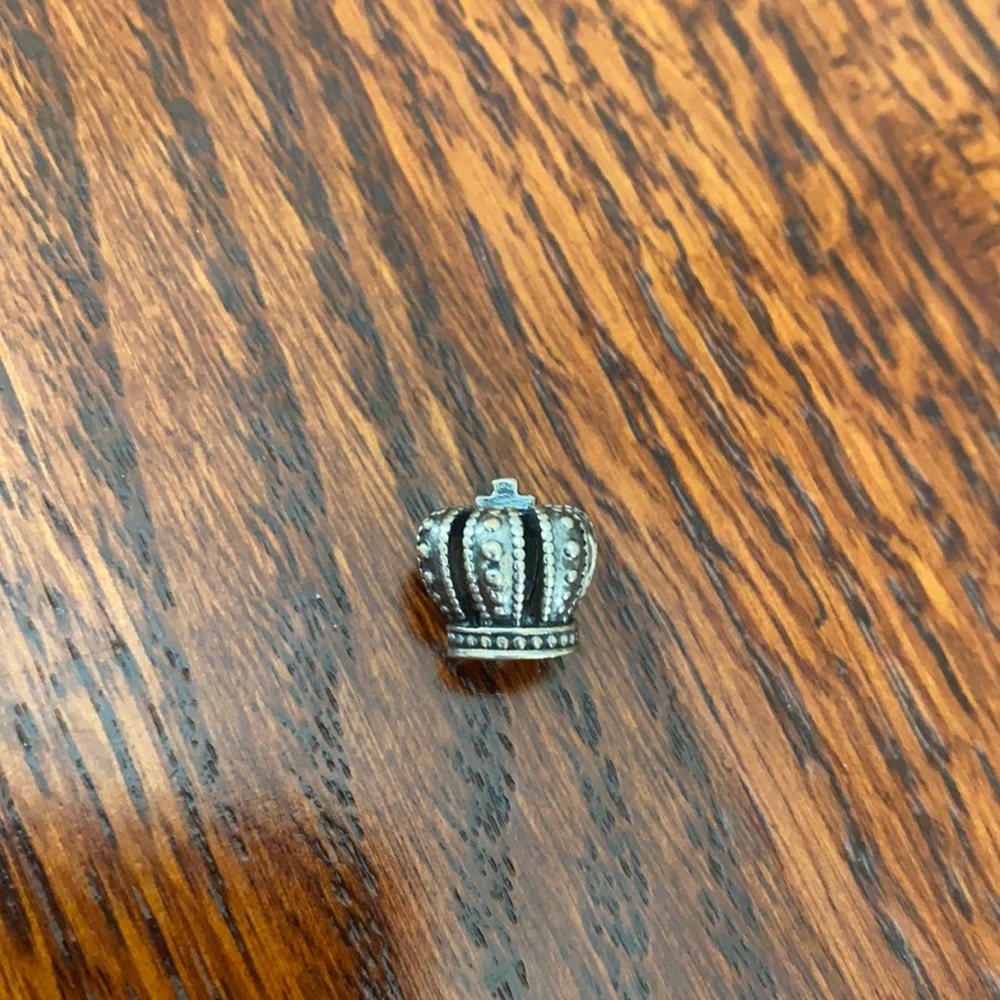 Pandora crown charm